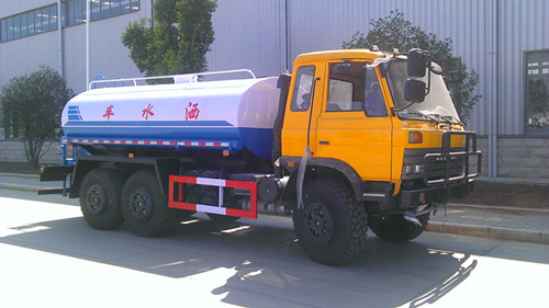 6驅(qū)越野灑水車(chē)